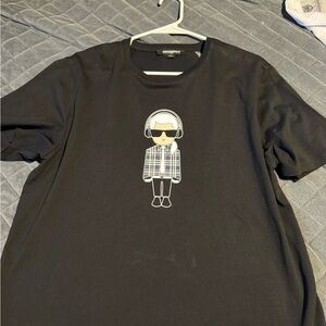 Karl Lagerfeld Black Men’s Tee with Lagerfield Cartoon DJ Graphic